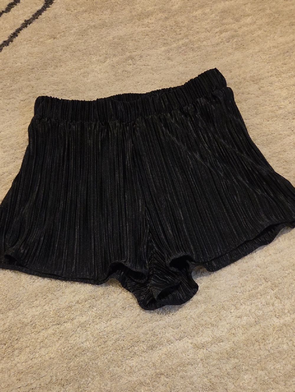 SHEIN Black Pleated Elastic Waist Athletic Shorts